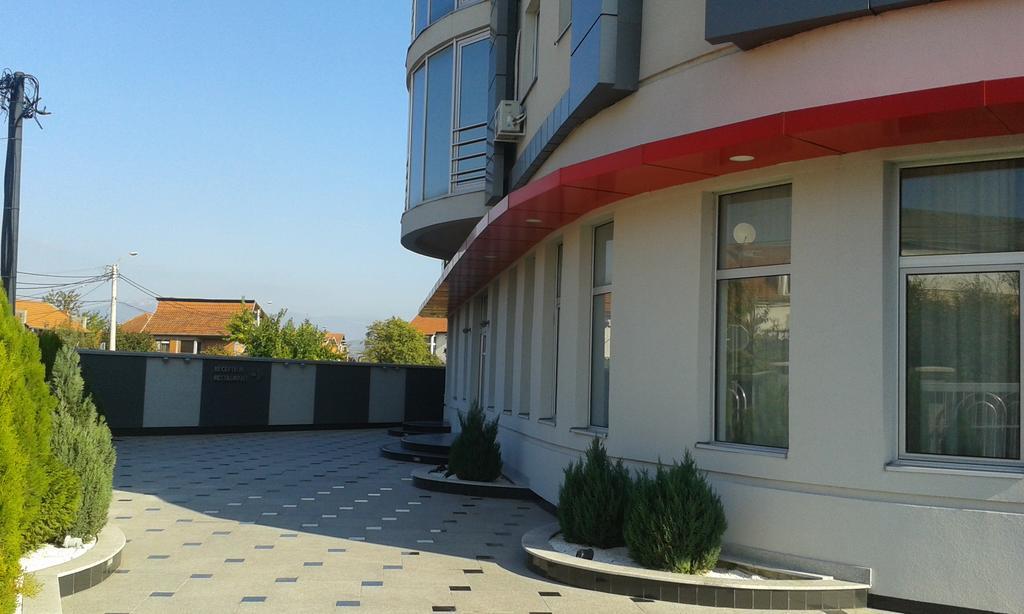 Garni Uni Elita Lux Hotel Nis Luaran gambar