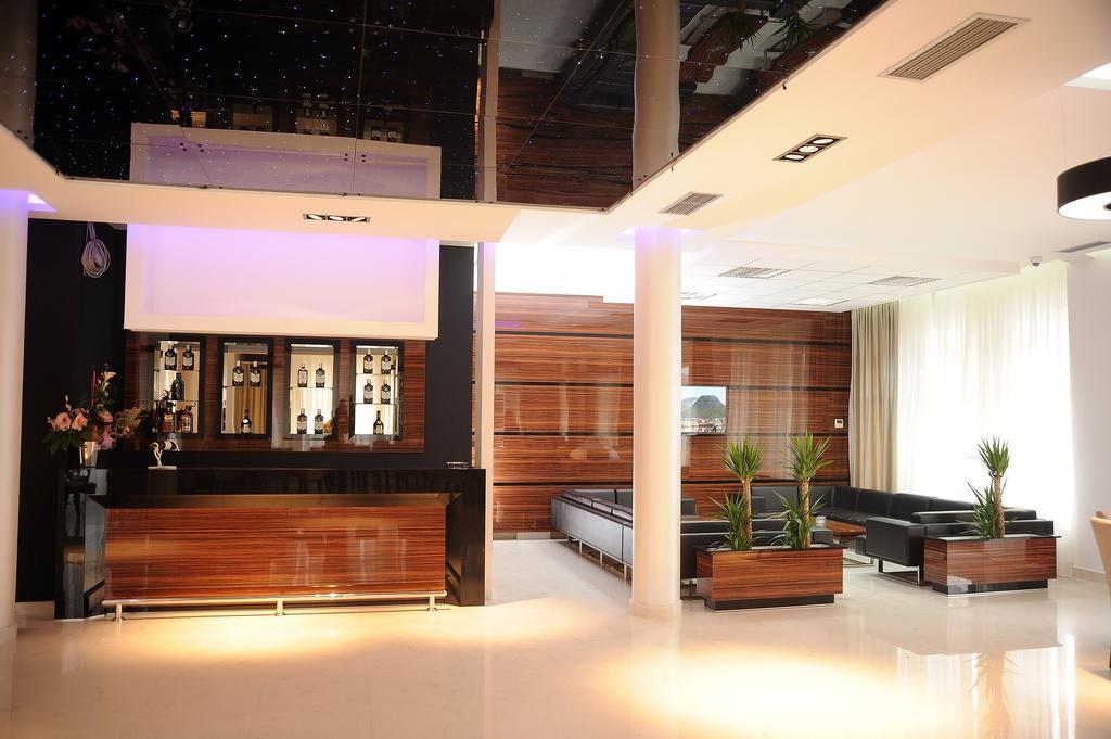 Garni Uni Elita Lux Hotel Nis Luaran gambar