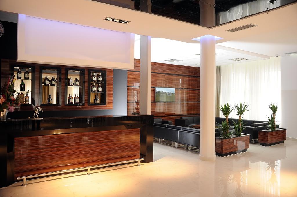 Garni Uni Elita Lux Hotel Nis Luaran gambar