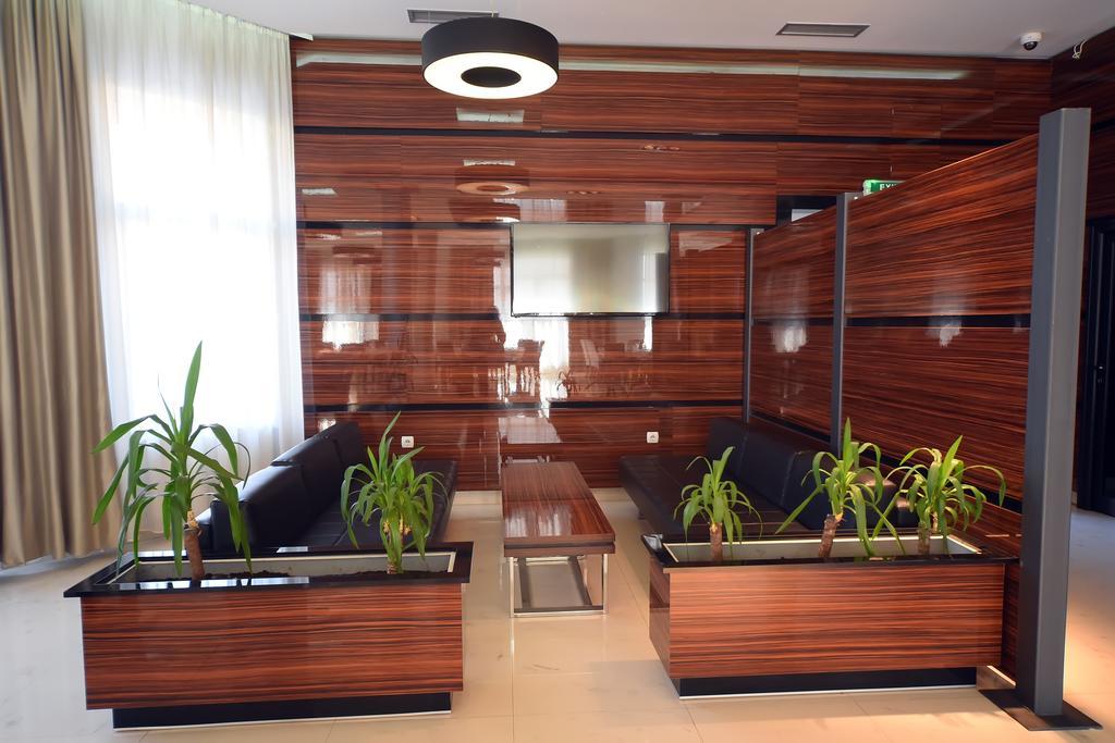 Garni Uni Elita Lux Hotel Nis Luaran gambar