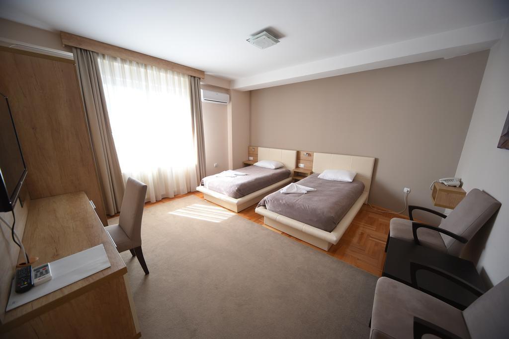 Garni Uni Elita Lux Hotel Nis Luaran gambar