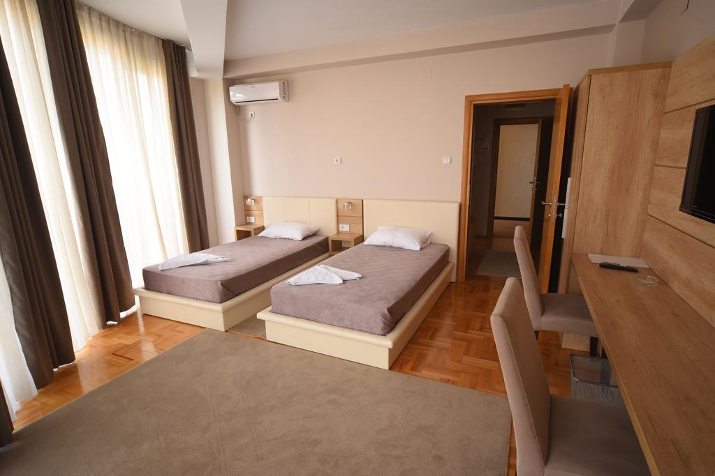 Garni Uni Elita Lux Hotel Nis Luaran gambar